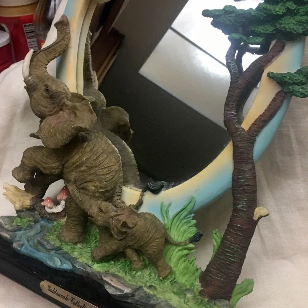 Vintage 3D Tropical Forrest Elephants Oval Vanity‎ Desktop Mirror EUC 15